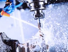 立式加工中心如何正确选择冷却切削液